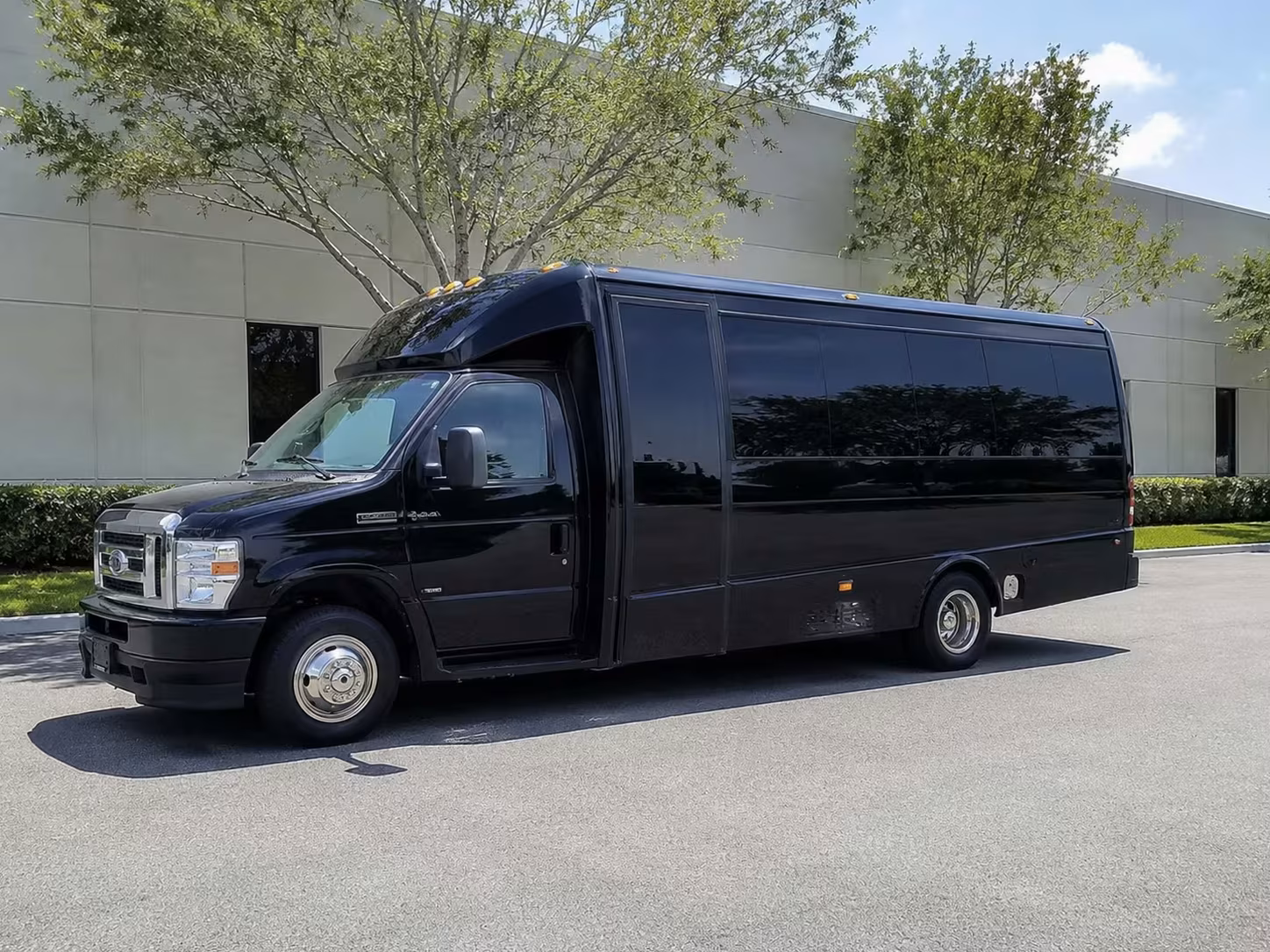 15 passenger minibus